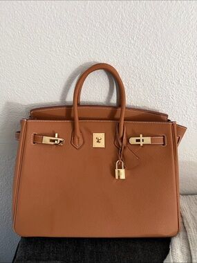 Classic Structured Tote Handbag in Cognac Brown with Gold Hardware